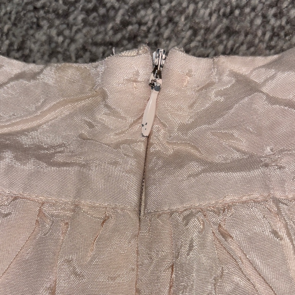 WILLOW & CLAY Chic Embroidered Skater Skirt in Cream size extra small - Picture 5 of 10